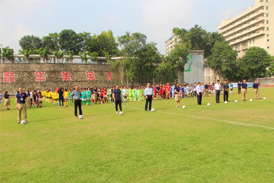 校园足球点燃绿茵梦想,校园足球联赛拉开序幕