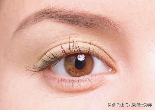 明明是双眼皮却老是不显为什么,为什么割了双眼皮反而不好看了