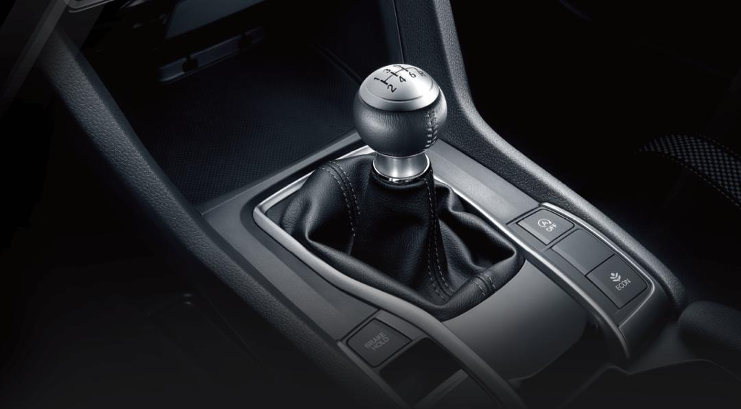 “撸一撸”更快乐本田思域掀背版手动挡你爱了没？