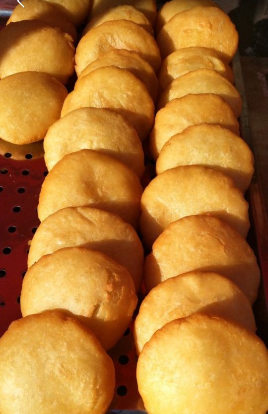 两个都不完全会说普通话的广东人和四川人碰到一起会是什么结果！