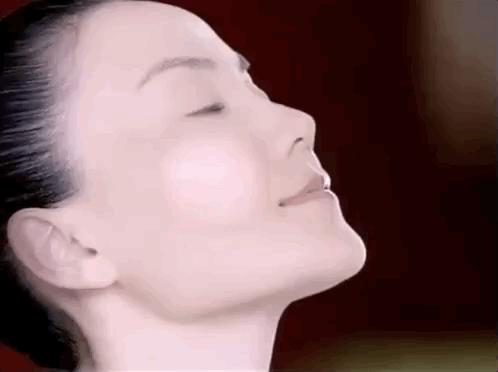 王菲经典广告照片,发几张王菲在90年代初做的广告