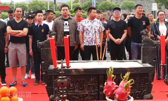 郑秀文原谅许志安，王黎雯却不回应杨烁出轨传闻，原因竟是这样？