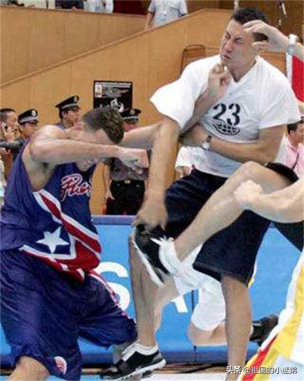 中国男篮史上最强的打架,中国男篮打架有多劲爆