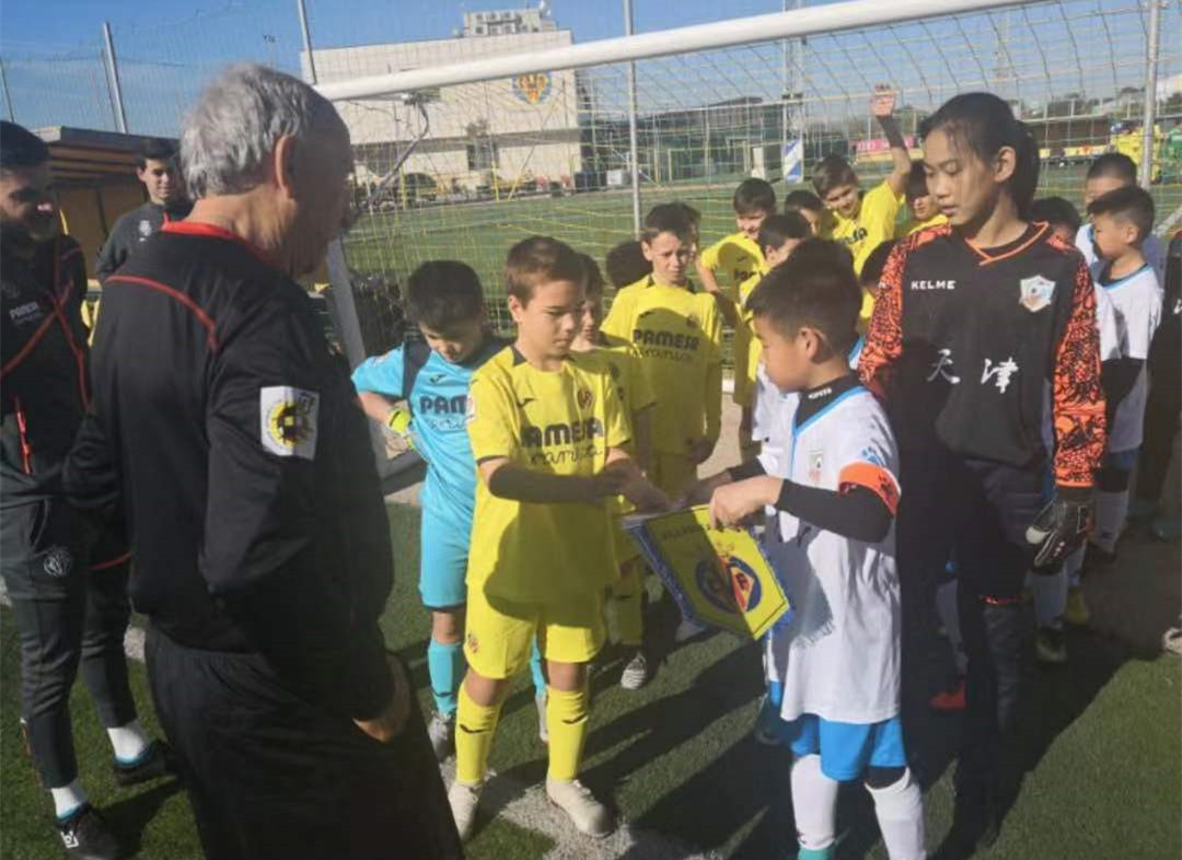 小学生球员赴欧学习体会都要被套路中国足球还有救吗？