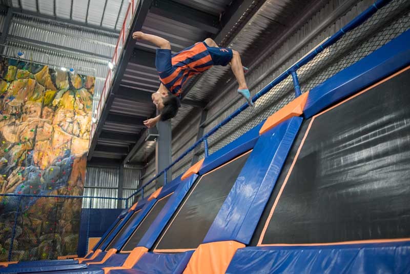 蓝box蹦床公园加盟投资多少,蹦床公园加盟费用条件及流程指南