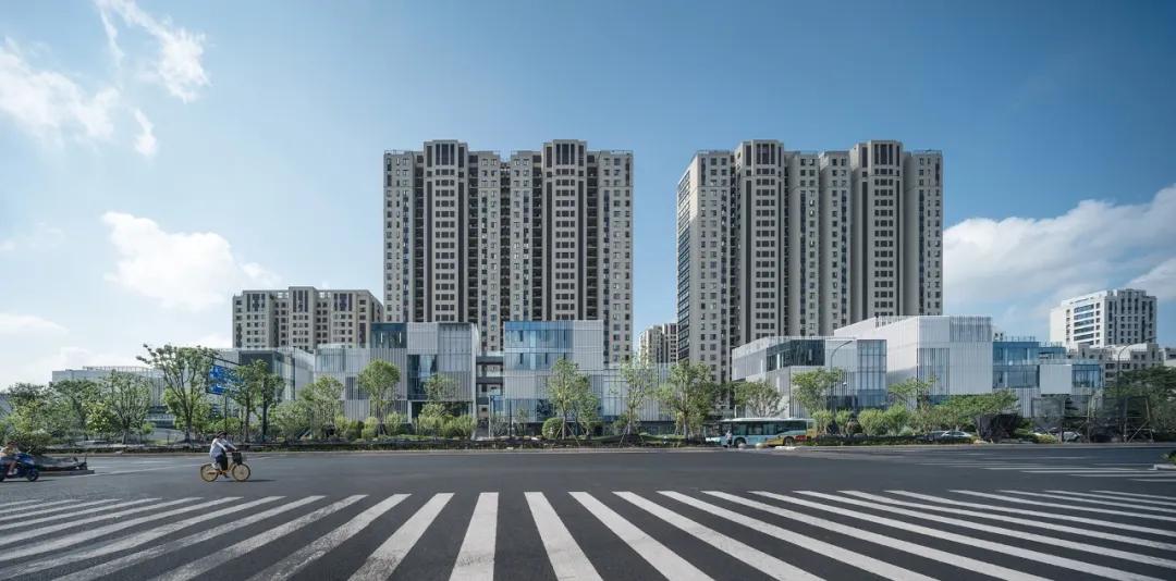 商业街与独栋商业的结合——立方长廊|CLOUArchitects
