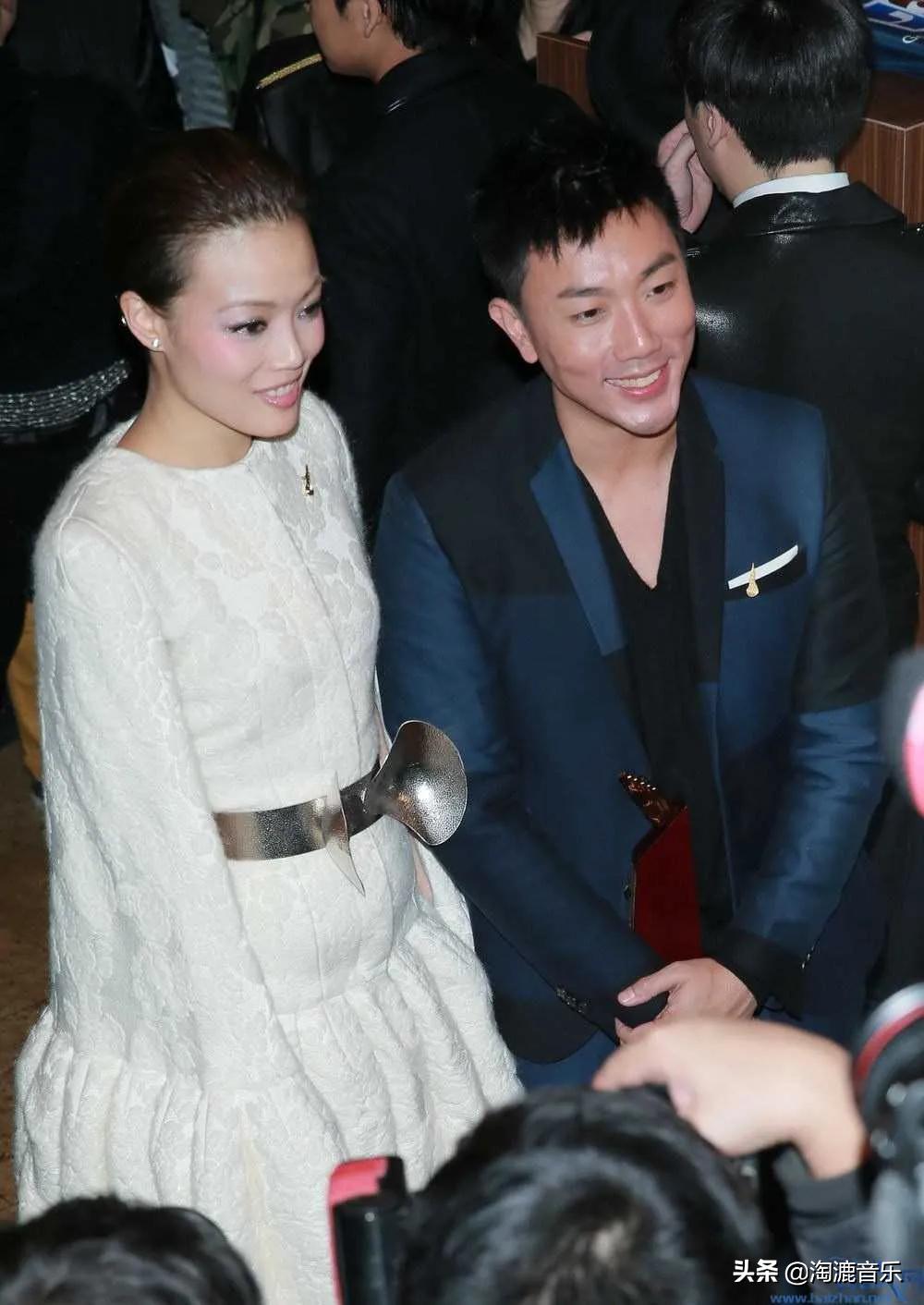 因“丑”被解约，因“八字旺”发唱片，41岁歌后在《浪姐2》？