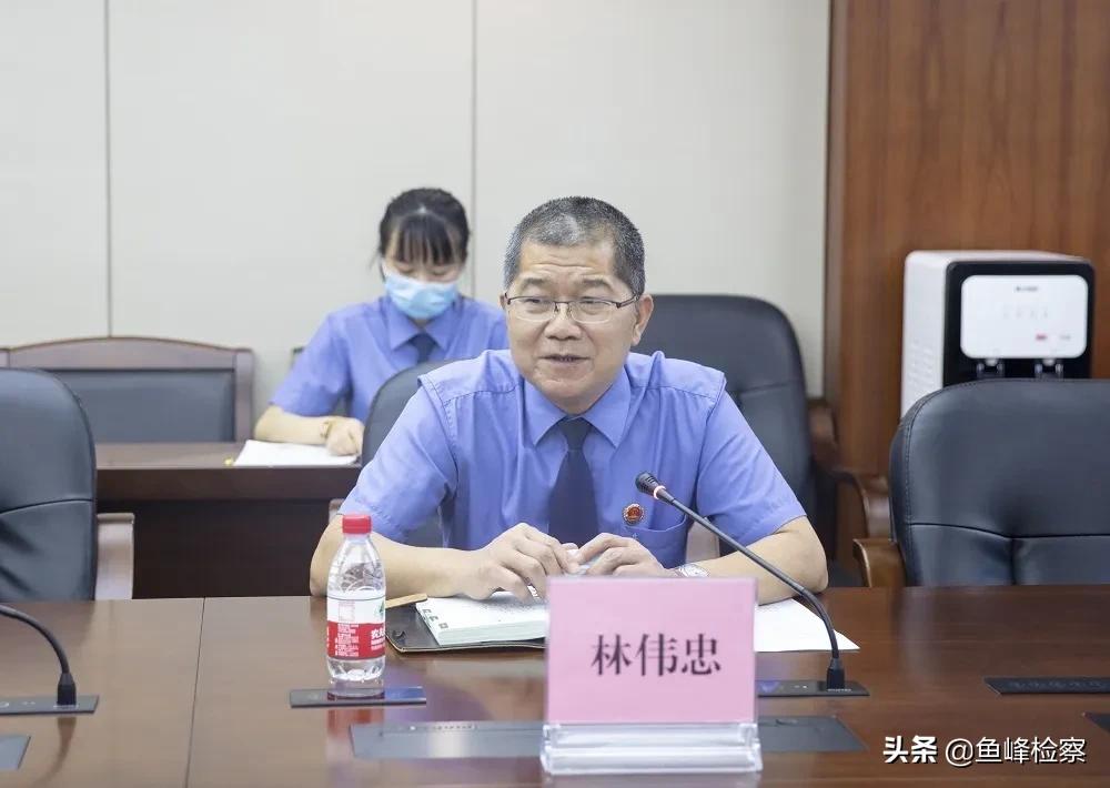 外卖小哥走进派出所这一幕太暖了,深夜外卖小哥暖心一幕