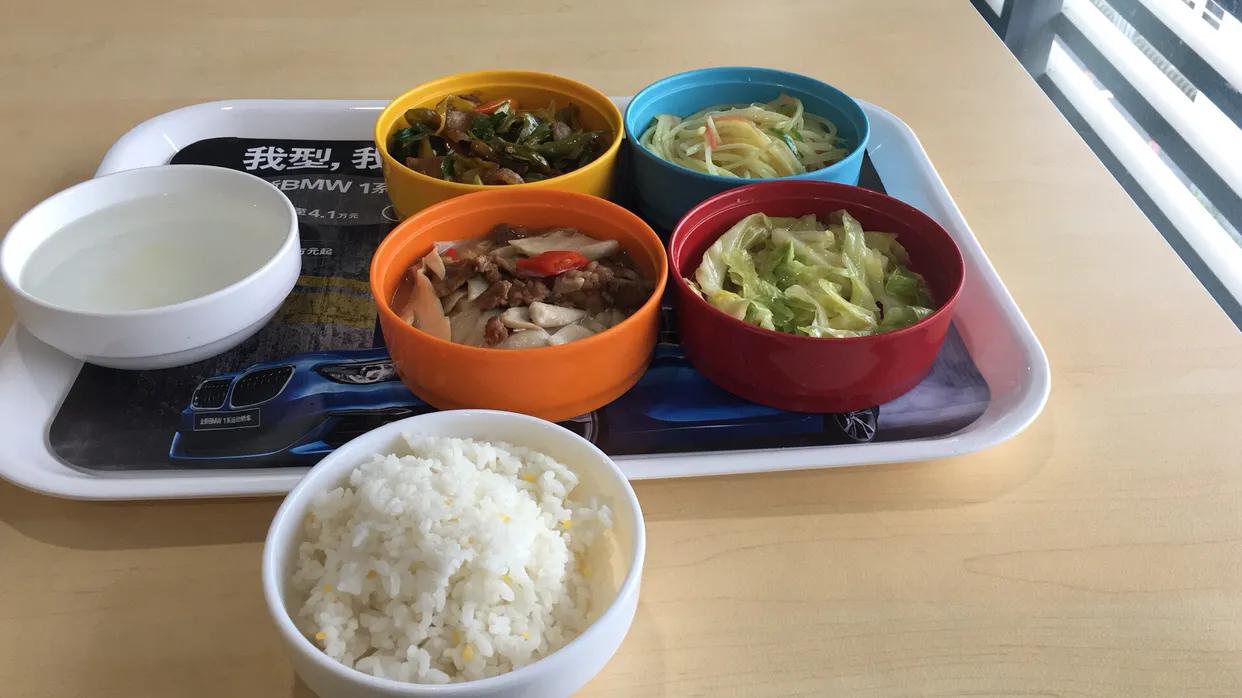 第四代宝马三系e46,05年宝马三系e46还值不值得买