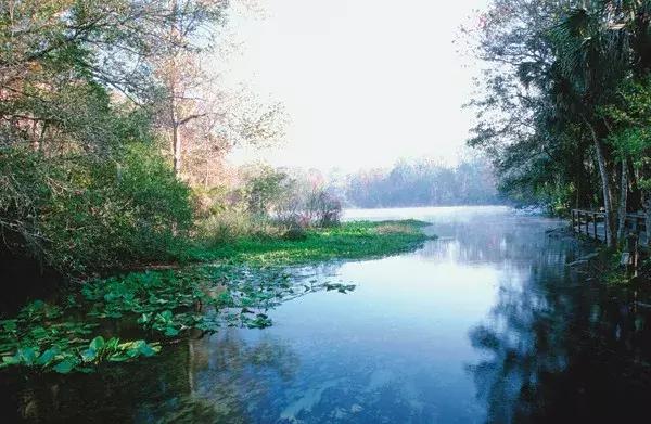 带皮划艇去高山湖泊旅行,皮划艇海岸旅行