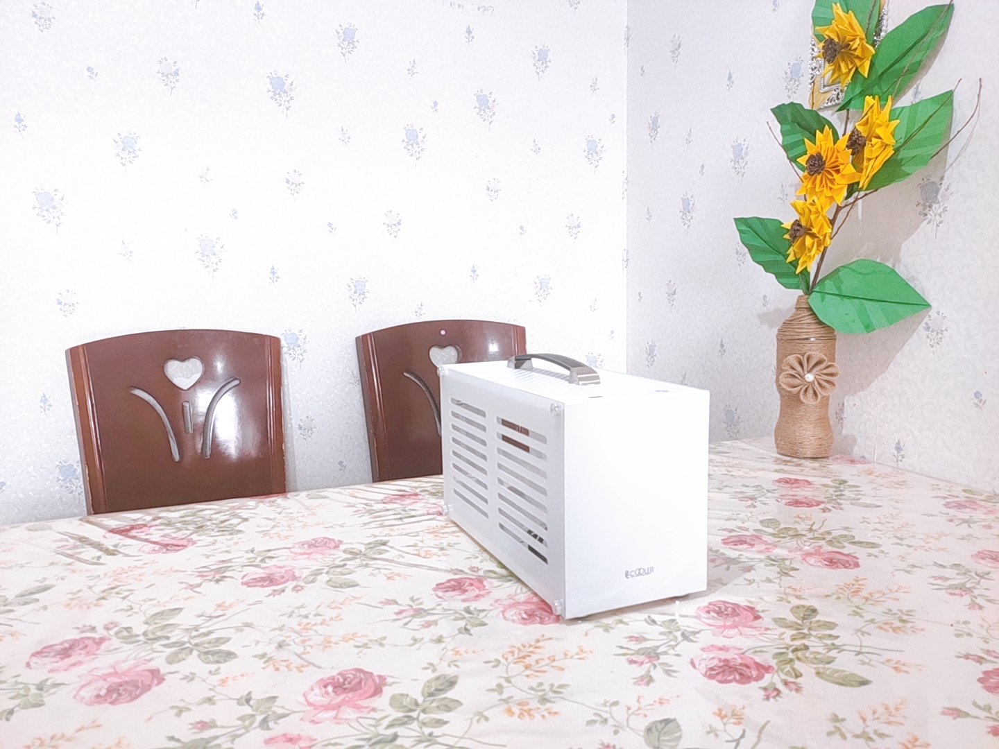 超频三蜂鸟机箱和机械大师c24,超频三蜂鸟2机箱什么材质