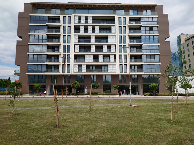 为啥1亿像素的手机还不如5000万,12年买的手机现在用不了