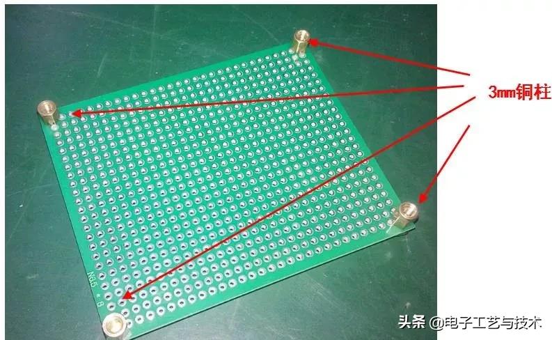 万能板和面包板哪个好做,万能板与面包板的区别