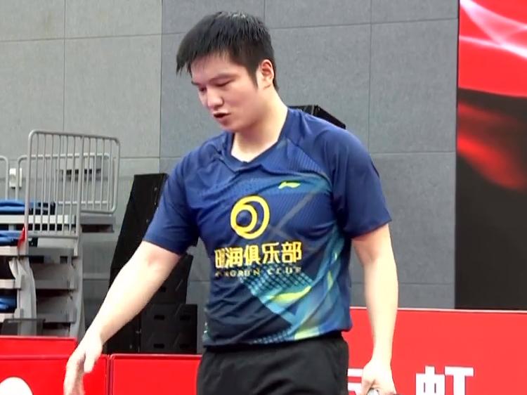 樊振东倒地爆冲瞬间,樊振东被王皓9-3翻盘完整视频