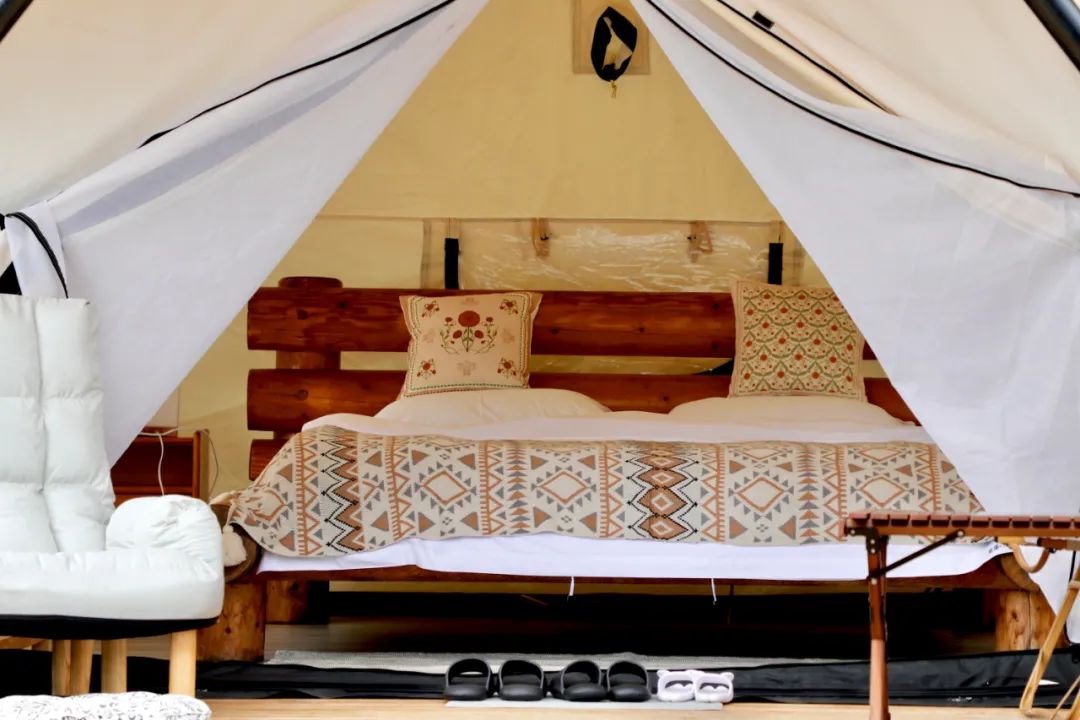 彭州太空舱营地,成都熊猫森林太空舱民宿