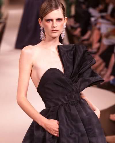 ysl是什么做成的,ysl是一个怎样的品牌