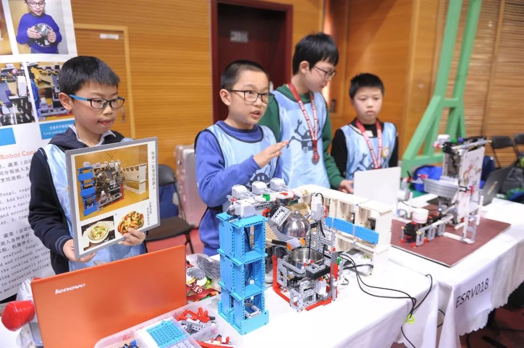 蔡国庆节获奖发言,蔡国庆节儿子获机器人大赛冠军视频