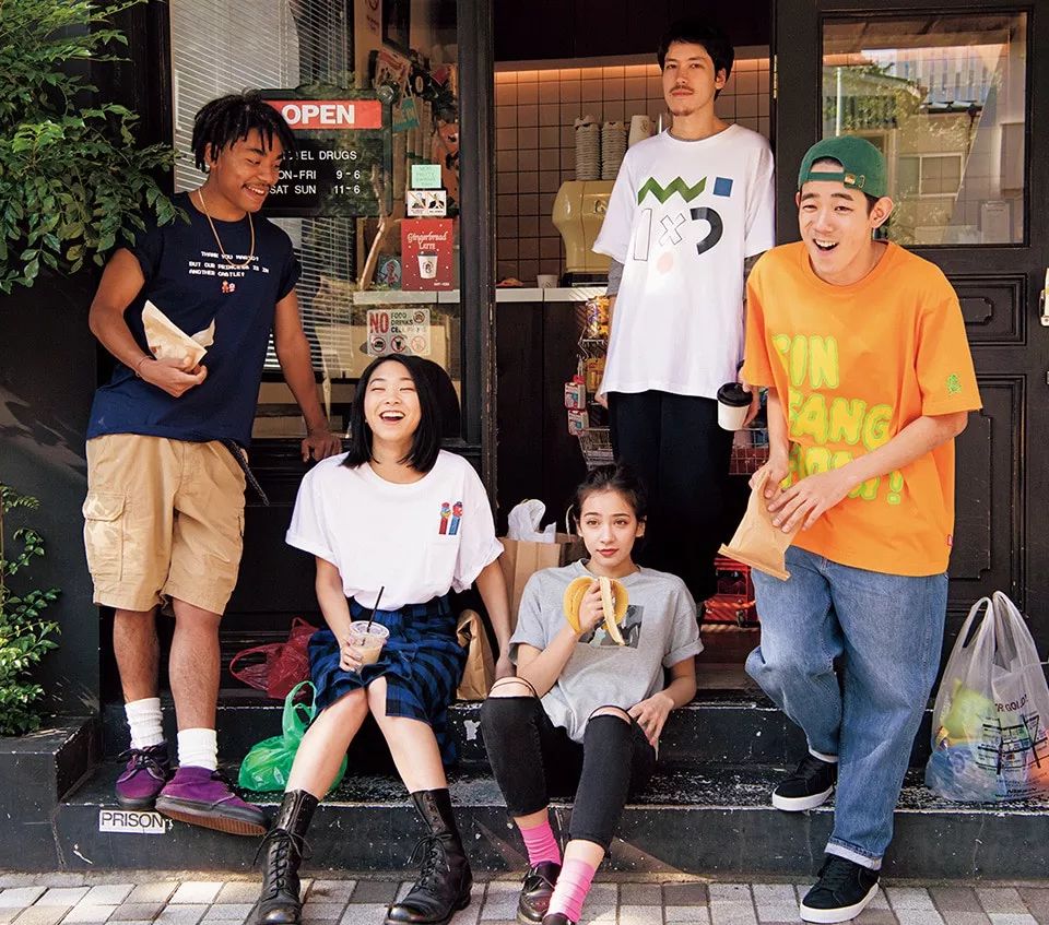 优衣库最后一波折扣,优衣库引发疯抢