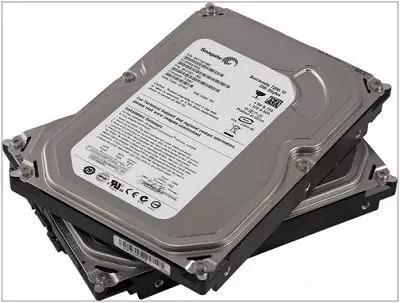 nas选普通硬盘还是监控硬盘,监控硬盘与普通硬盘有什么区别吗