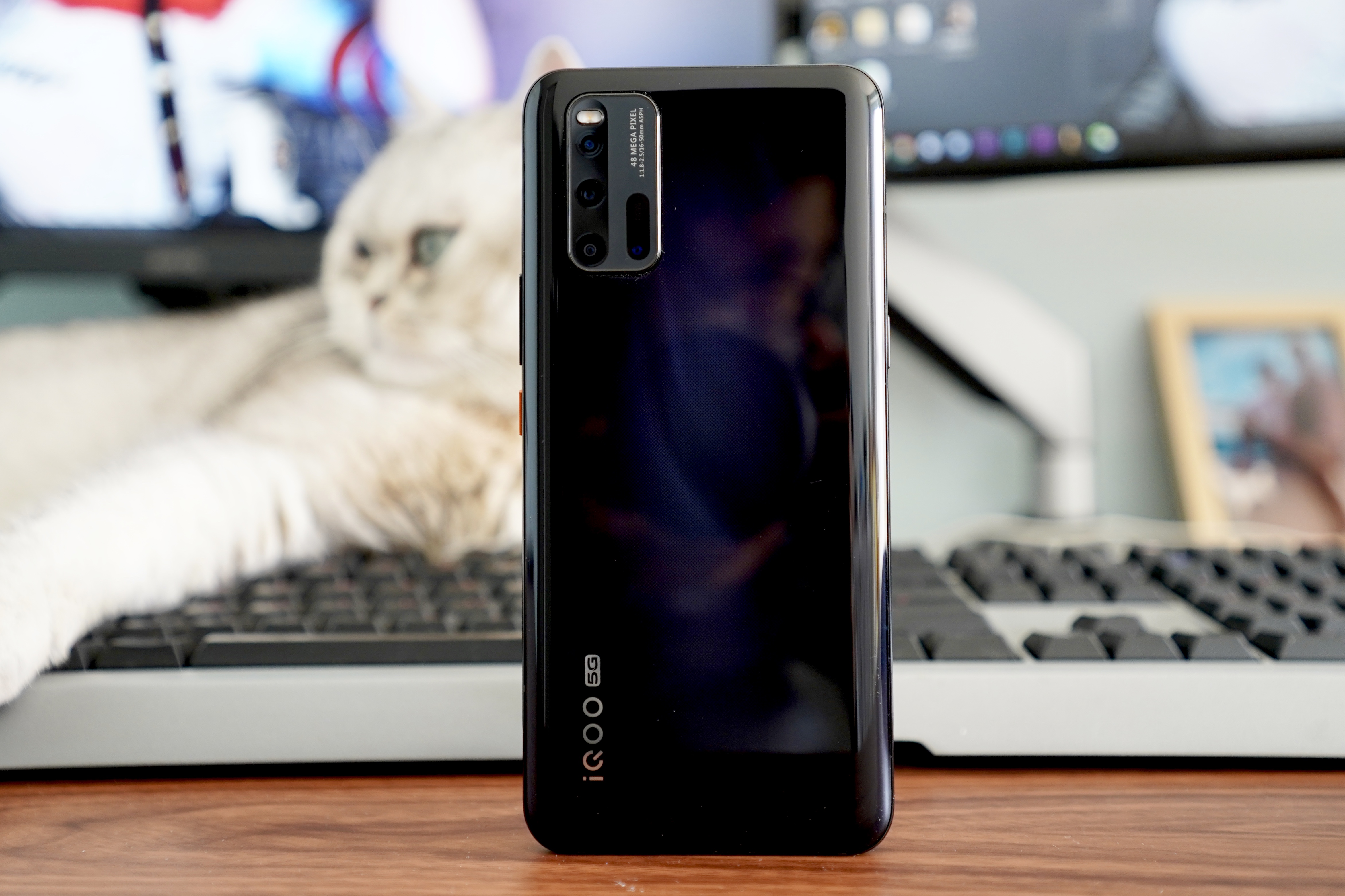 iqoo3手机评测还能战几年,iqoo3测评这才是旗舰该有的样子