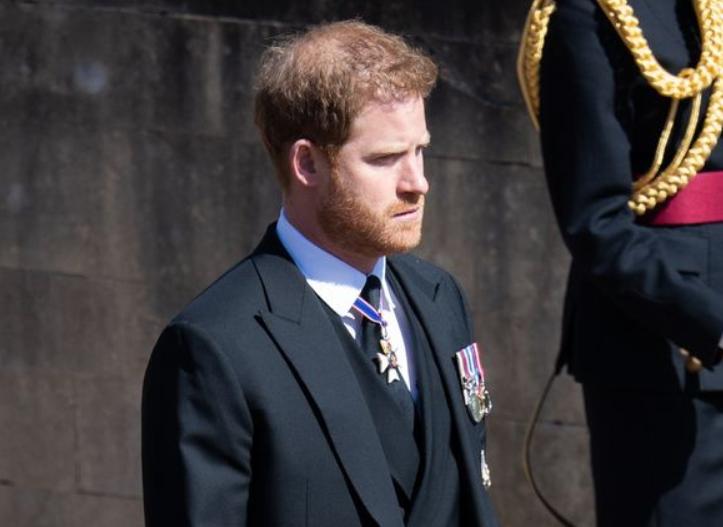 哈里退出王室对威廉有伤害吗,威廉和哈里为什么关系不和