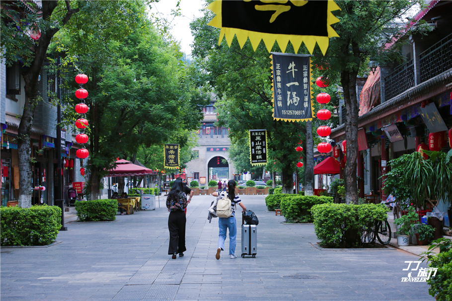 云南必去十大古镇景点推荐一下,云南必去的十大古镇景点推荐一下