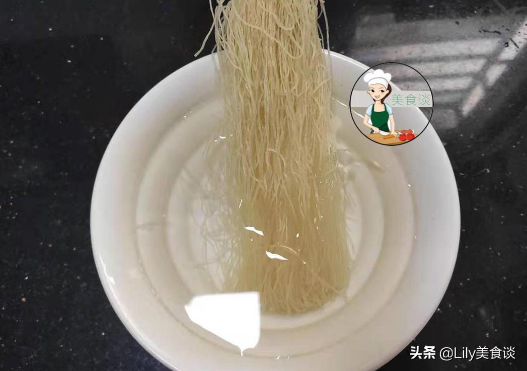 炒米粉直接下锅，大错特错！记住这三点，米粉不粘更有嚼劲，真香