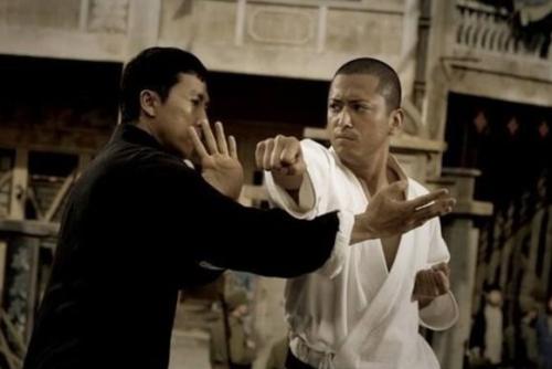 一代宗师叶问李小龙,李小龙叶问厉害吗