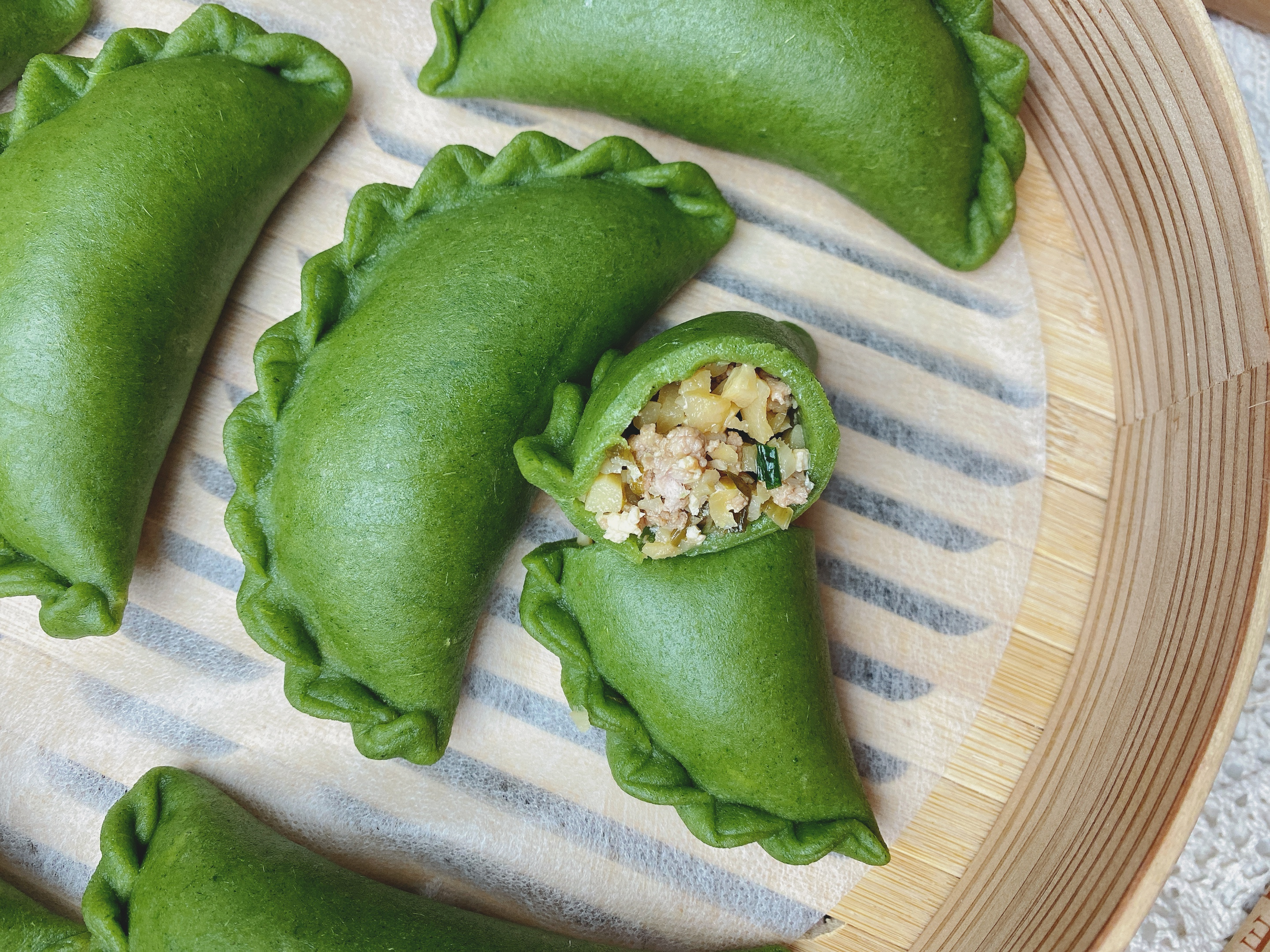 青团王者级吃法,青团怎么做才翠绿又q弹