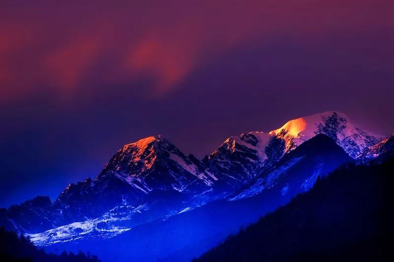 一辈子见一次日照金山,一生中一定要去看一次日照金山