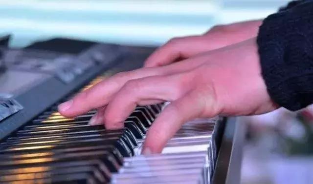 如何跟准电子琴的节奏点,电子琴如何跟准节奏