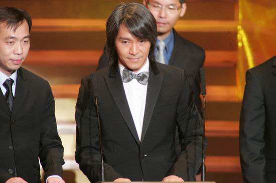 周星驰电影功夫为什么评分那么高,为什么周星驰的功夫百看不腻