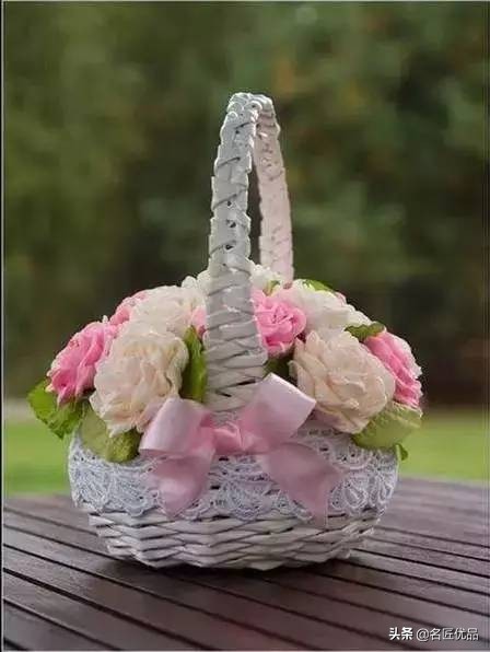 diy手工编织小花篮教程,纸杯和毛线编织的花篮详细教程