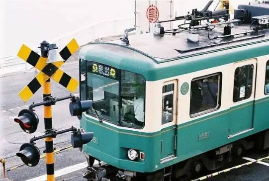 23岁重症女孩自制牛轧糖攒药费：不愿卖惨，只想有尊严地活着