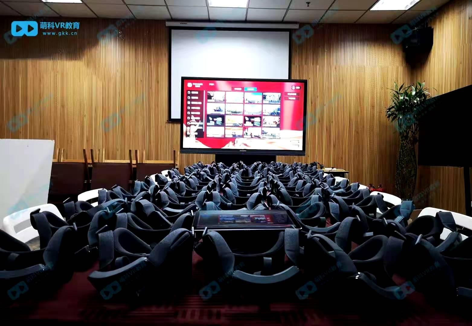 案例｜萌科VR一体机取代投影成为校园标配