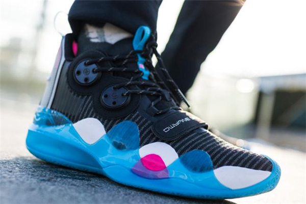 王思聪说李宁是“盗版”？曾经情人变仇人，李宁到底抄了没？