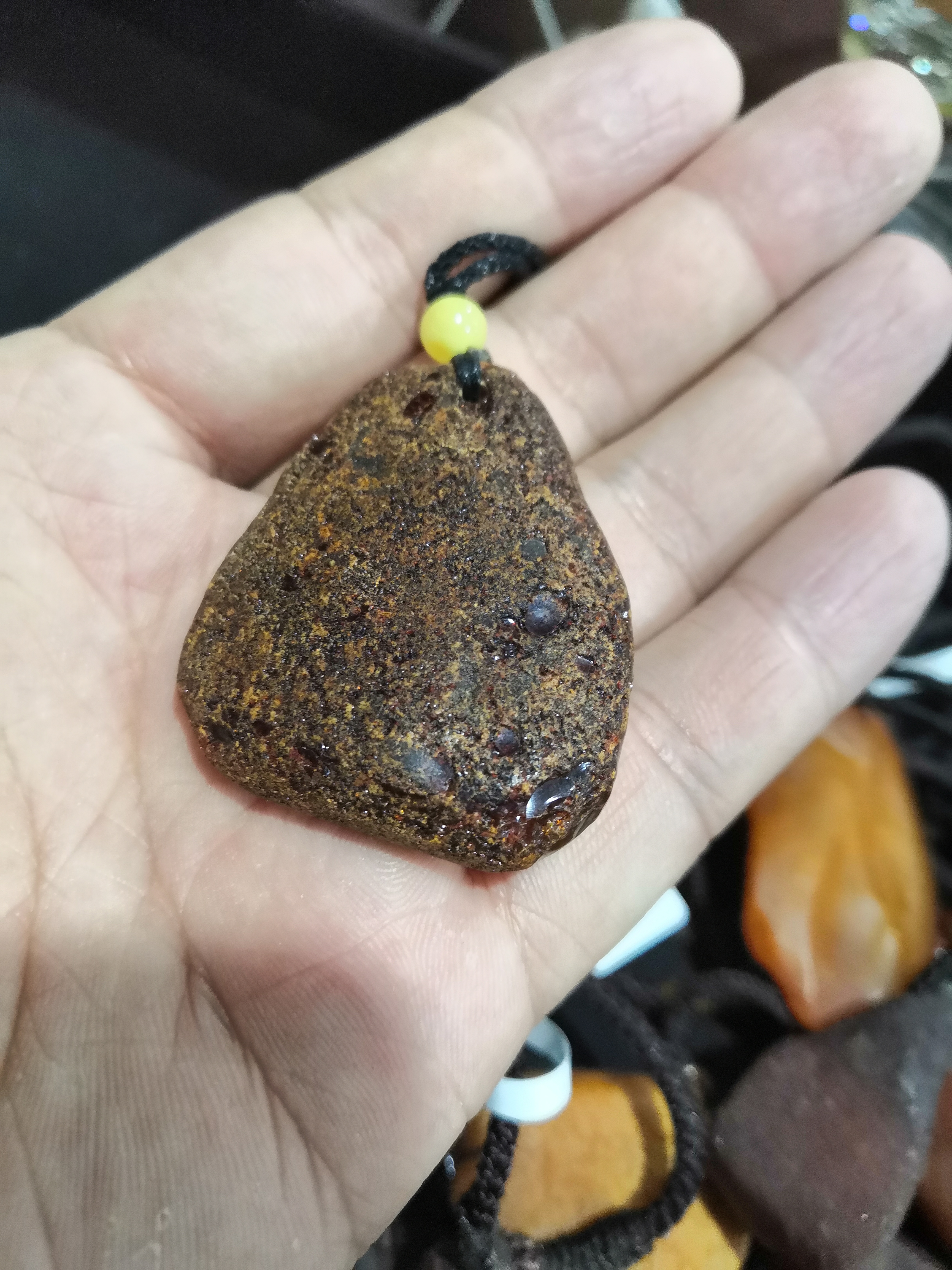 抚顺琥珀蜜蜡鉴别图片,琥珀蜜蜡鉴别方法大揭秘