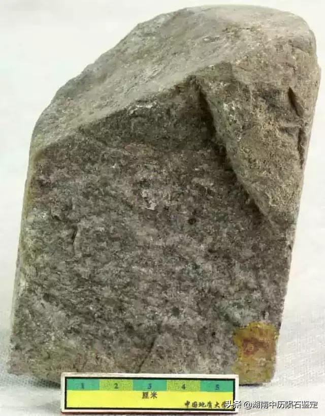 月球陨石与地球矿石的区别,月球陨石和矿石有什么区别