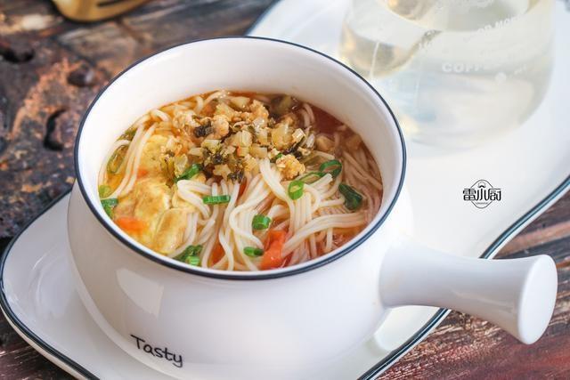 回家吃饭的面怎么做,下班回来一碗面条的做法