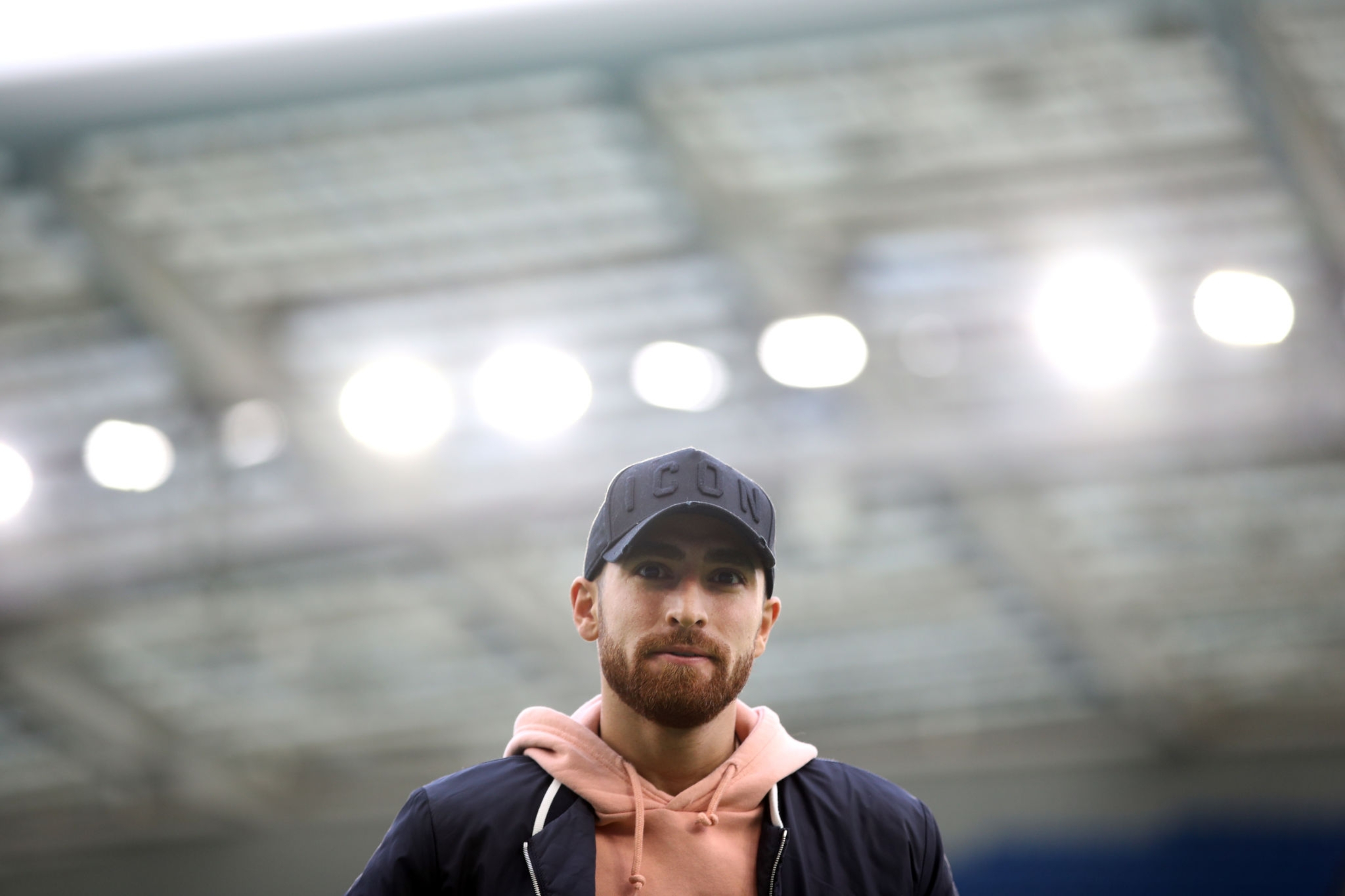 从伊朗街头到荷甲金靴，如今他是亚洲身价第二高球星