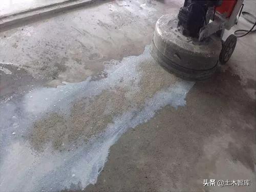 混凝土楼面开裂原因及处理方法,桥面混凝土开裂是什么原因