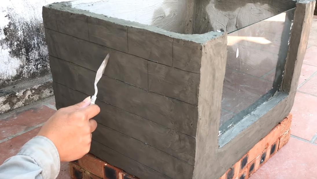 在家自做泡沫箱鱼缸,泡沫箱制作鱼缸养鱼