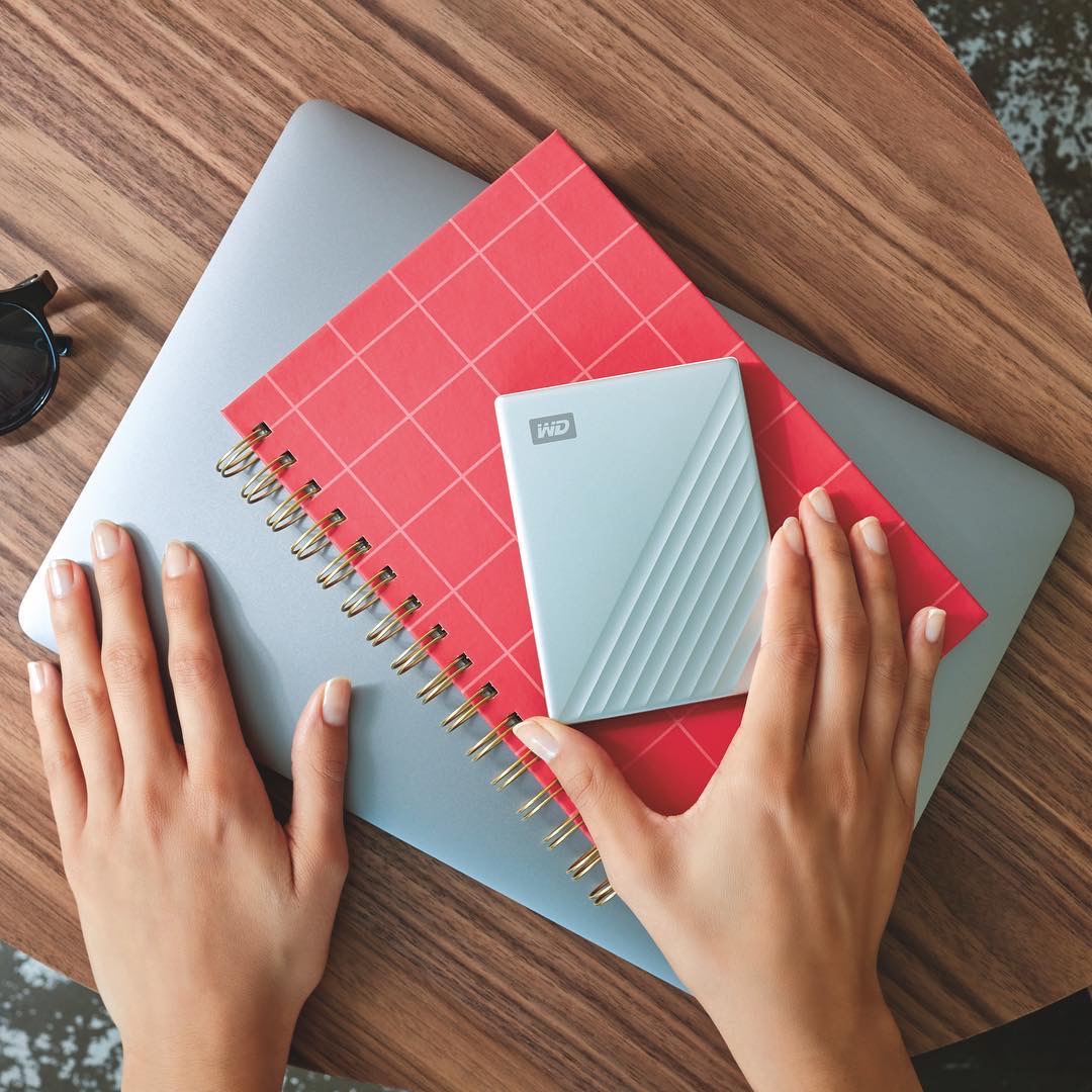 西数移动硬盘讲解,西数移动硬盘新款和老款怎么区分