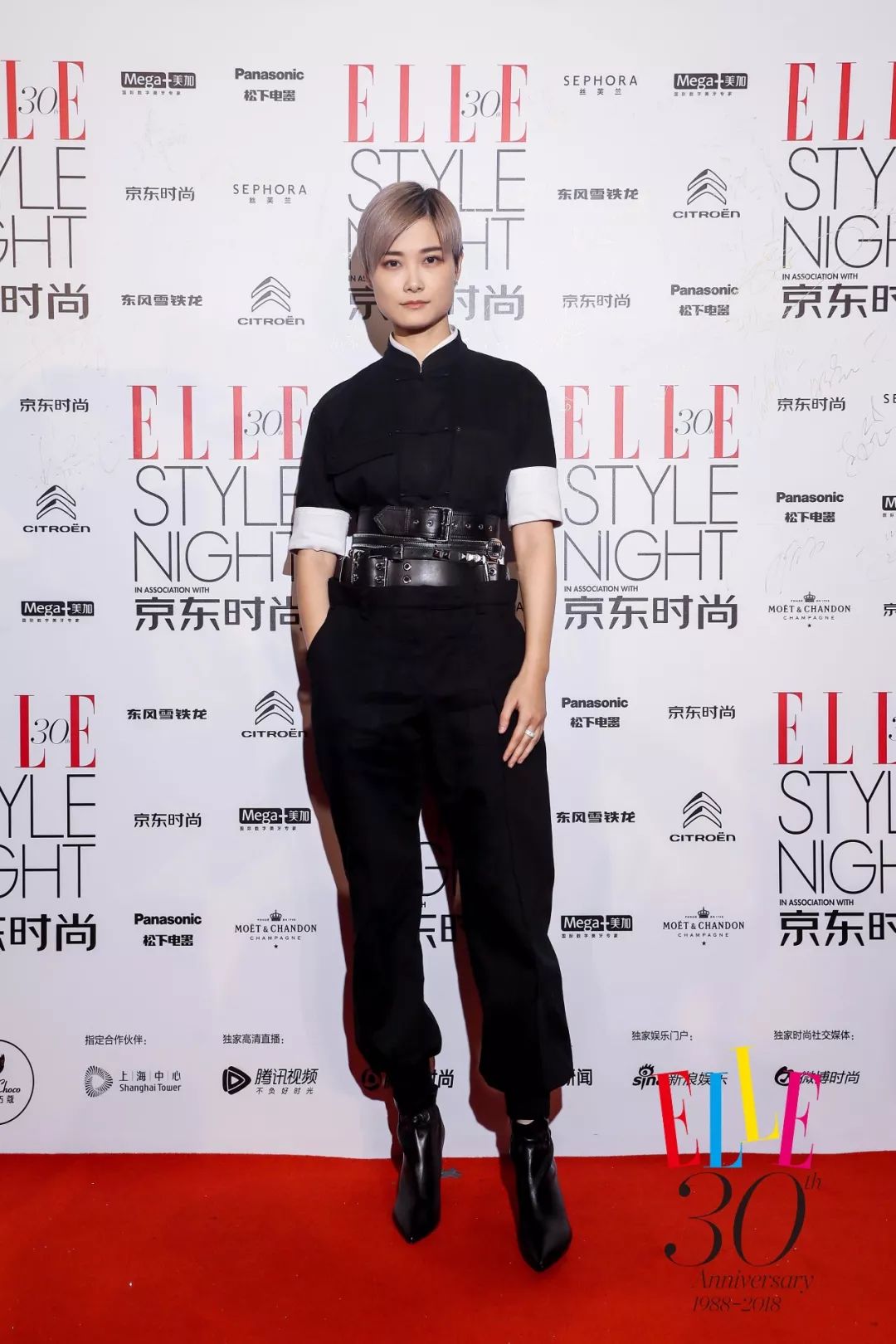 白百何有多霸气,白百何最新拍照姿势