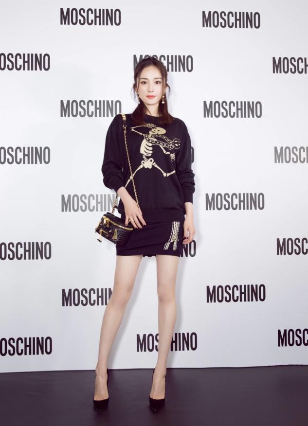 显脸小的半扎披肩发型,大脸女生适合扎怎样的半披发