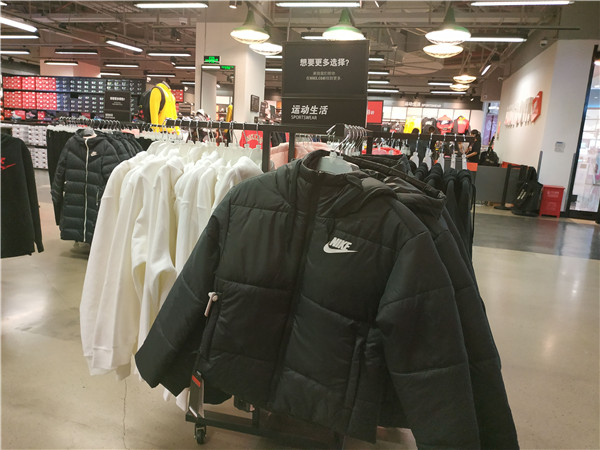 晋江耐克阿迪折扣店,耐克阿迪折扣店的进货渠道在哪儿