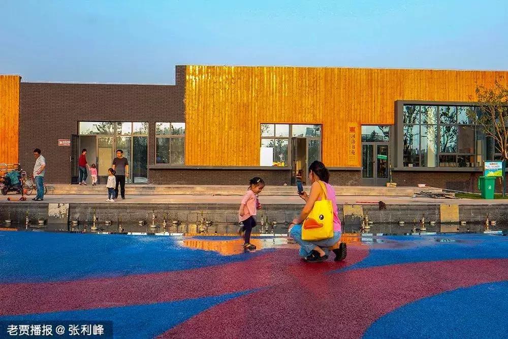 哪个公园好玩又免费又滑滑梯,半圆滑梯攀岩公园