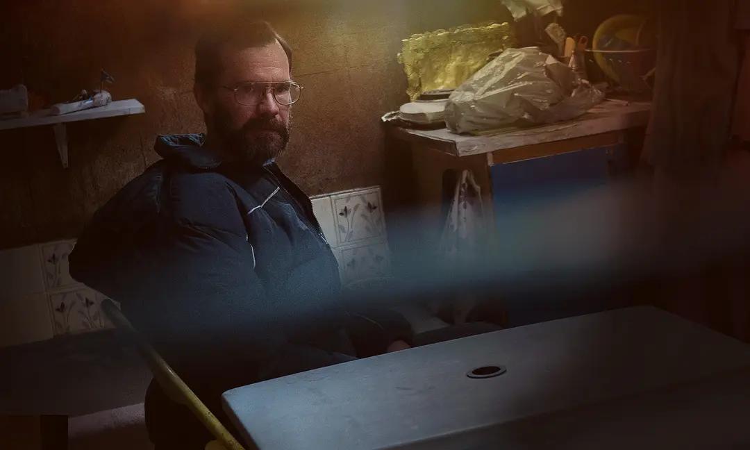 疯狂男人囚禁女孩7年，越看越窒息越揪心，真事改编的电影