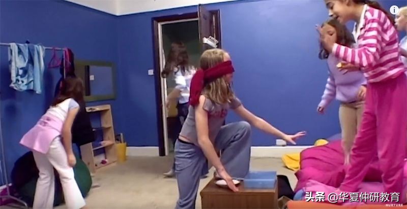 没有大人管的小孩怎么样了,没有大人管的孩子的后果