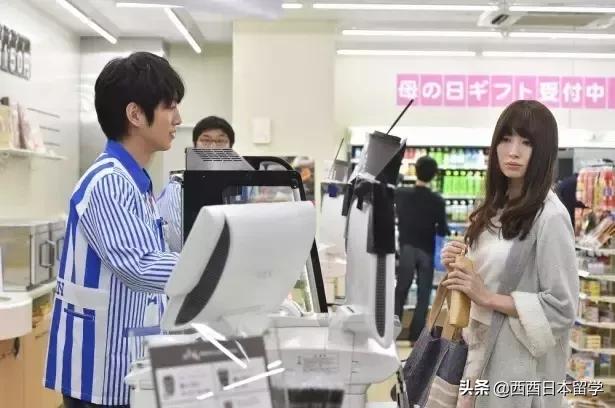 日本便利店为什么那么多便当,日本便利店有多方便